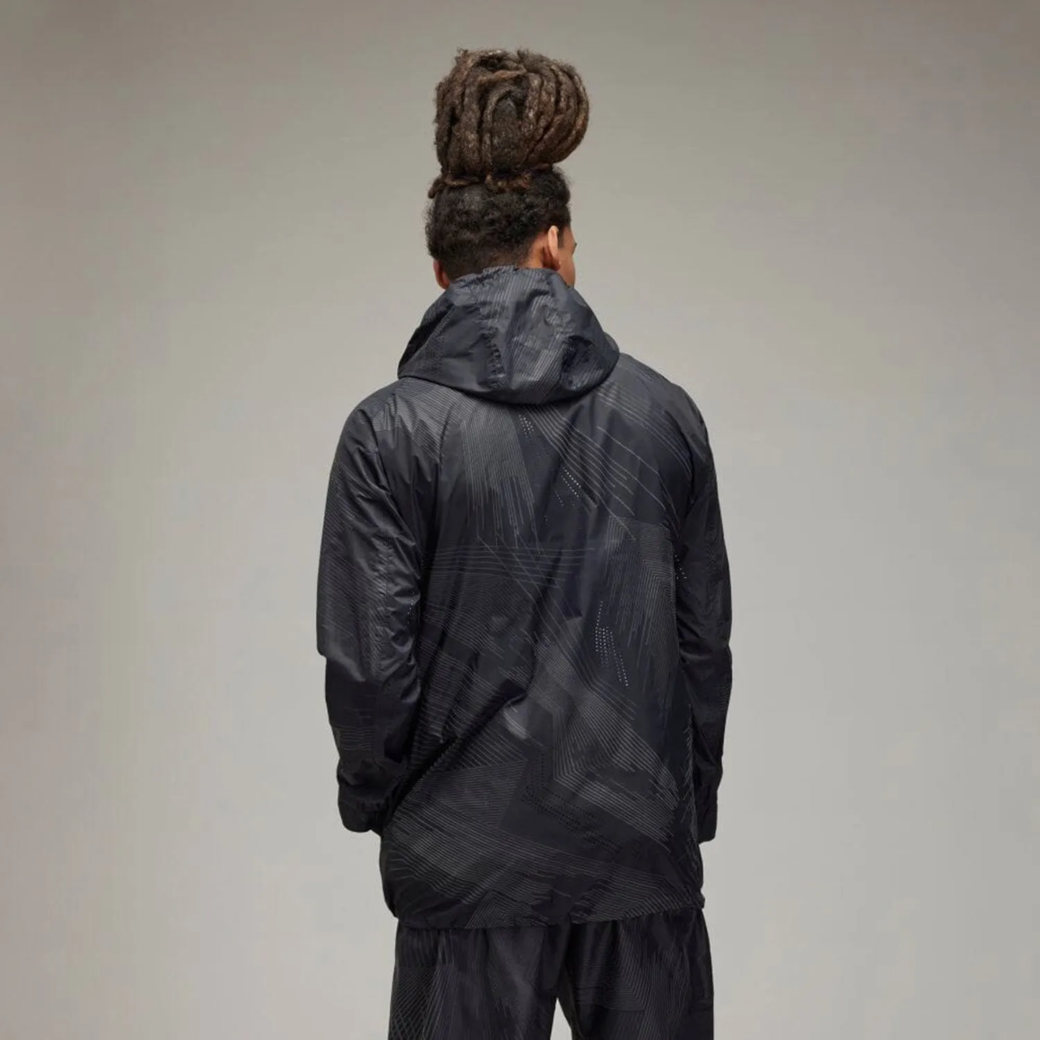 Y-3 Mens Black Himno Jacket 21/22 - Stylish and Functional Outerwear